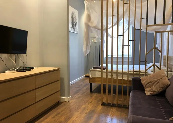 Romantic - Near Opera House 11/7 * Lviv